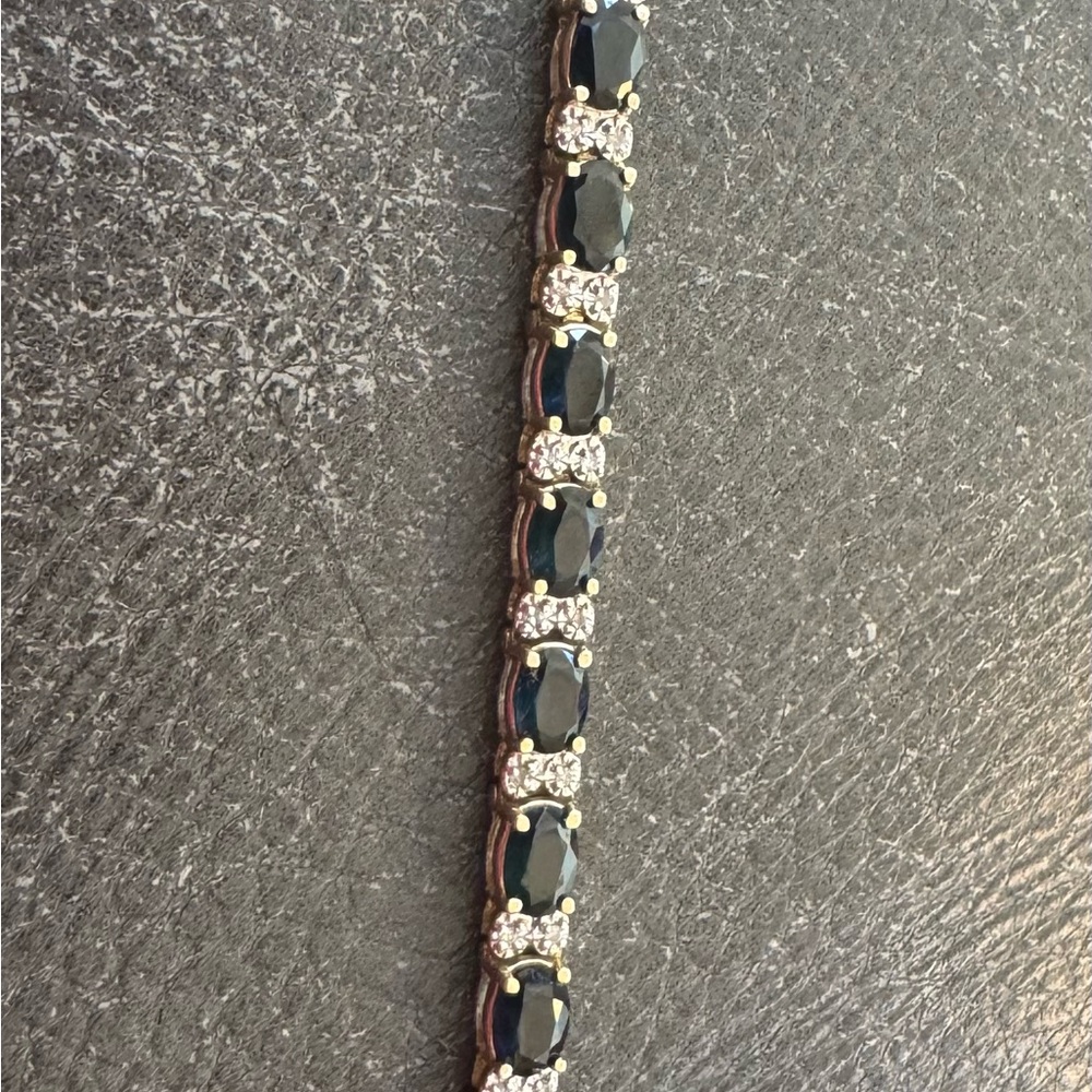 Elegant 14 k gold sapphire Bracelet